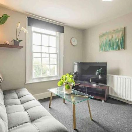 Cambridge 3 Bedroom Flat With Private Parking Eksteriør bilde