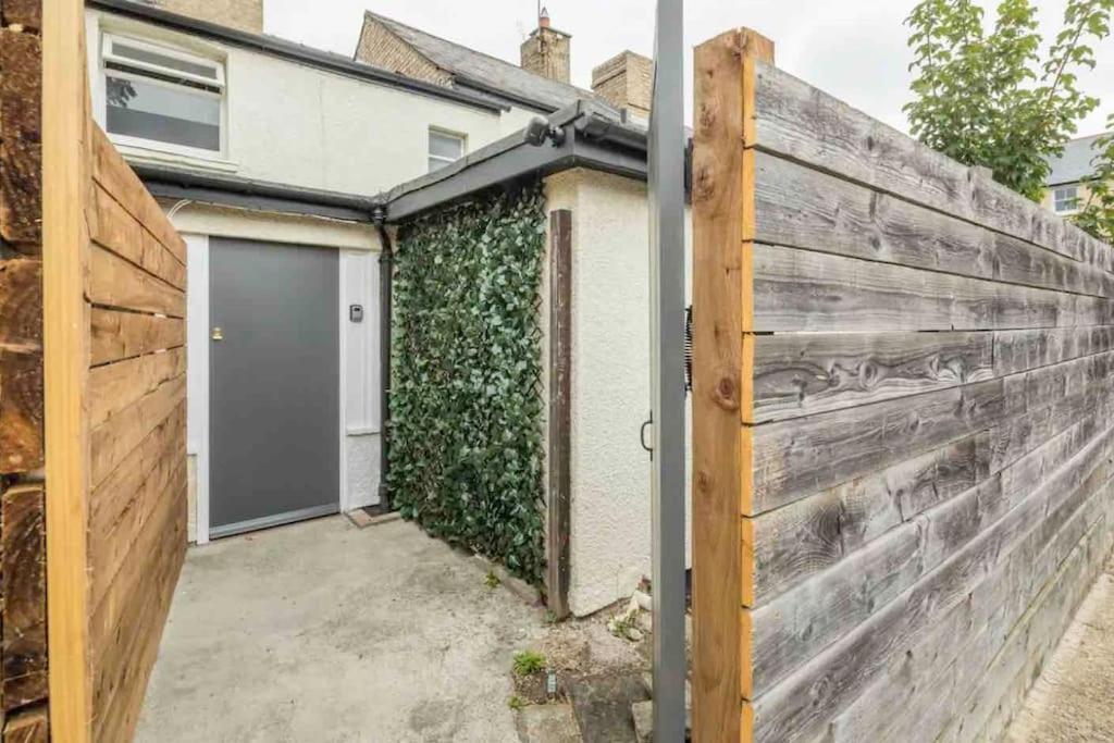 Cambridge 3 Bedroom Flat With Private Parking Eksteriør bilde